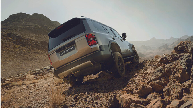 Toyota Land Cruiser 2.8 D-4D 48V 205 Invincible 5dr Auto [Pan Rf/5 St] Diesel Station Wagon - Image 8